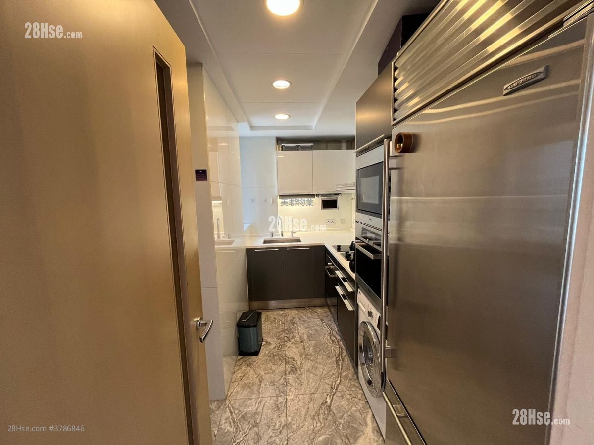 The Cullinan Sell 3 Bedrooms , 2 Bathrooms 875 ft²