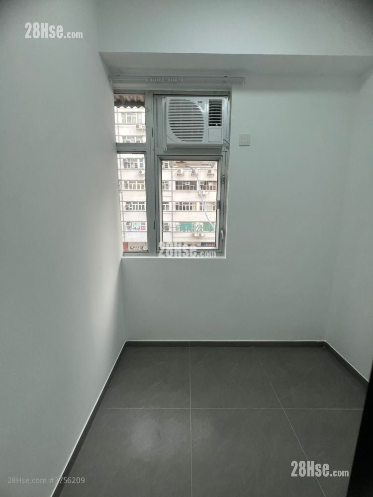 Honland Building Rental 2 Bedrooms , 1 Bathroom 160 ft²