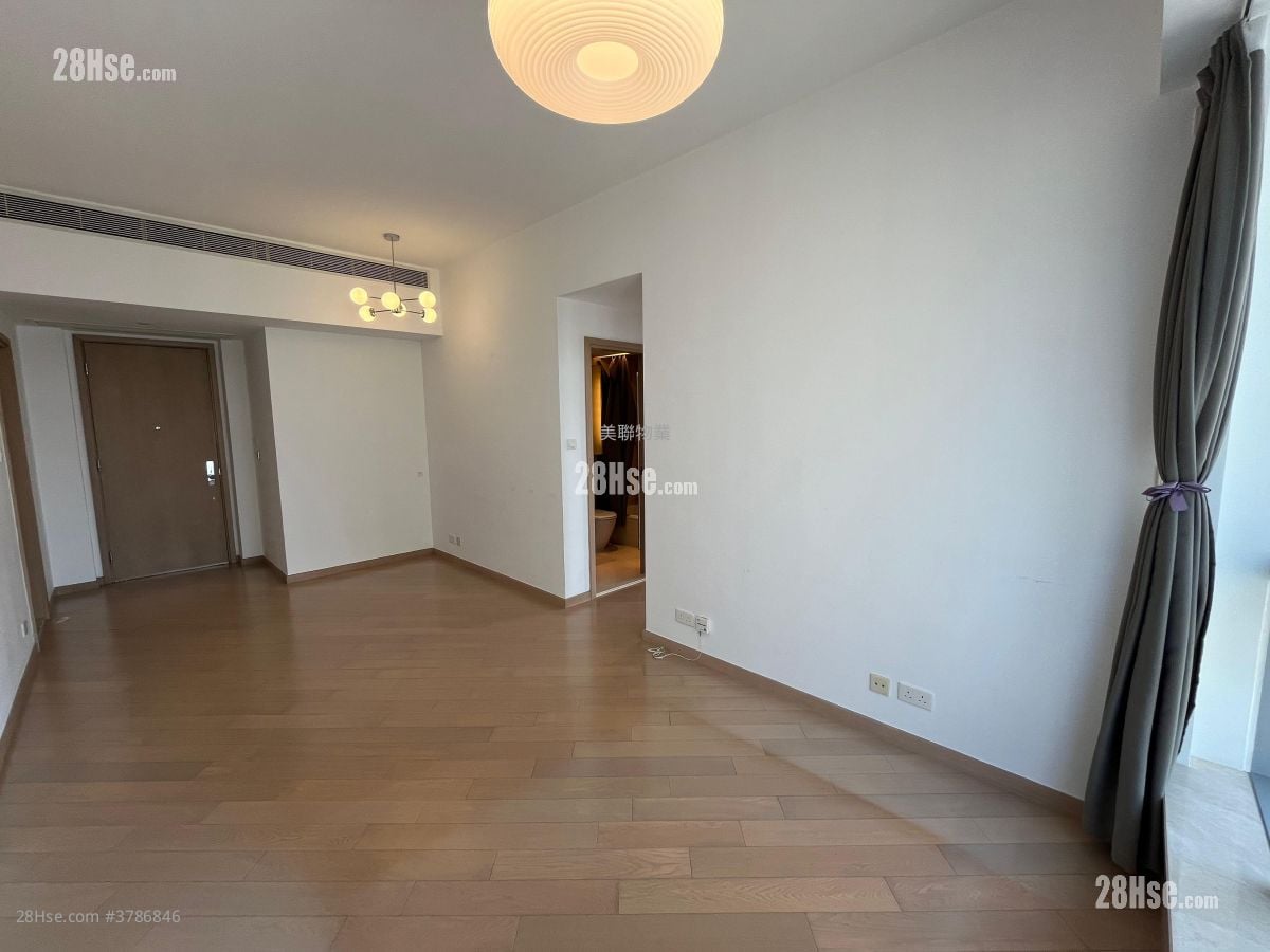 The Cullinan Sell 3 Bedrooms , 2 Bathrooms 875 ft²