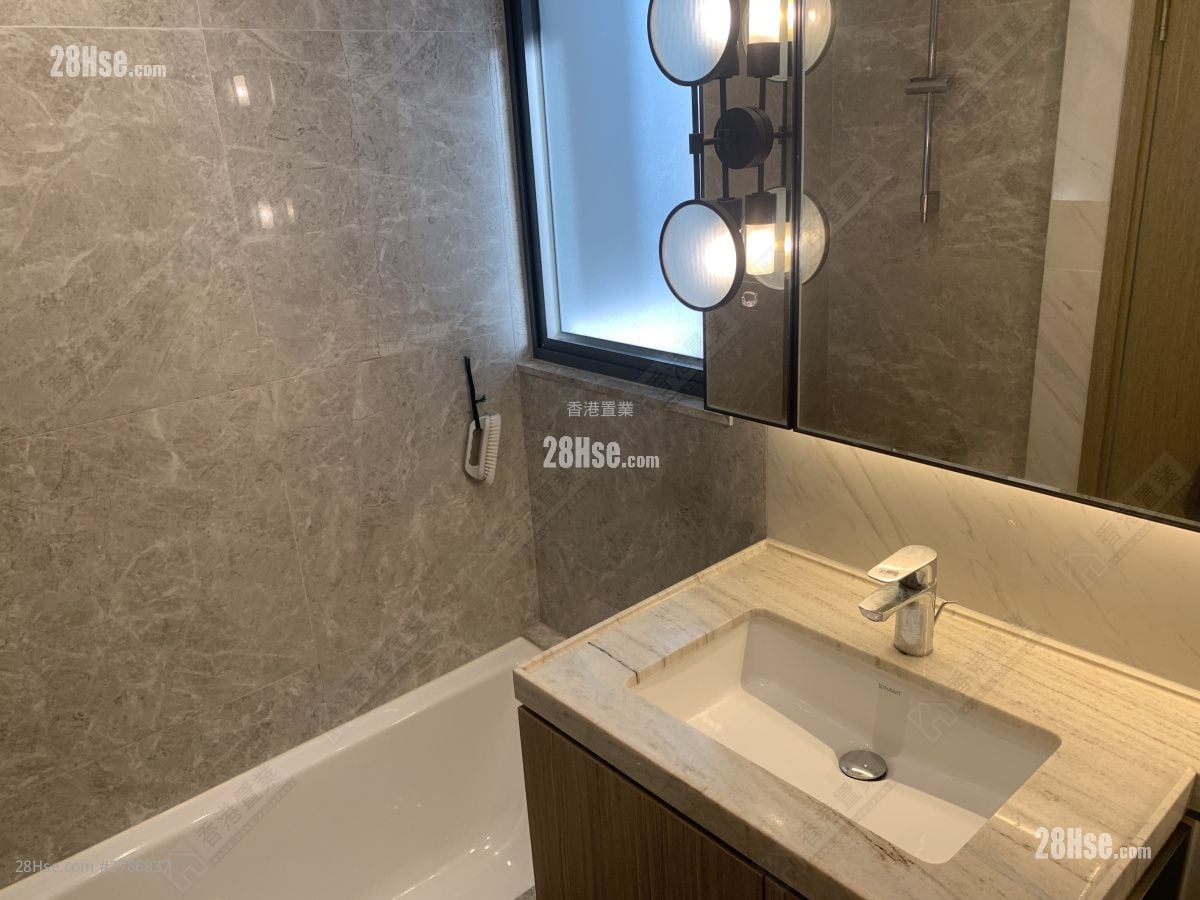 尚珒溋 售盘 2 房 466 平方尺