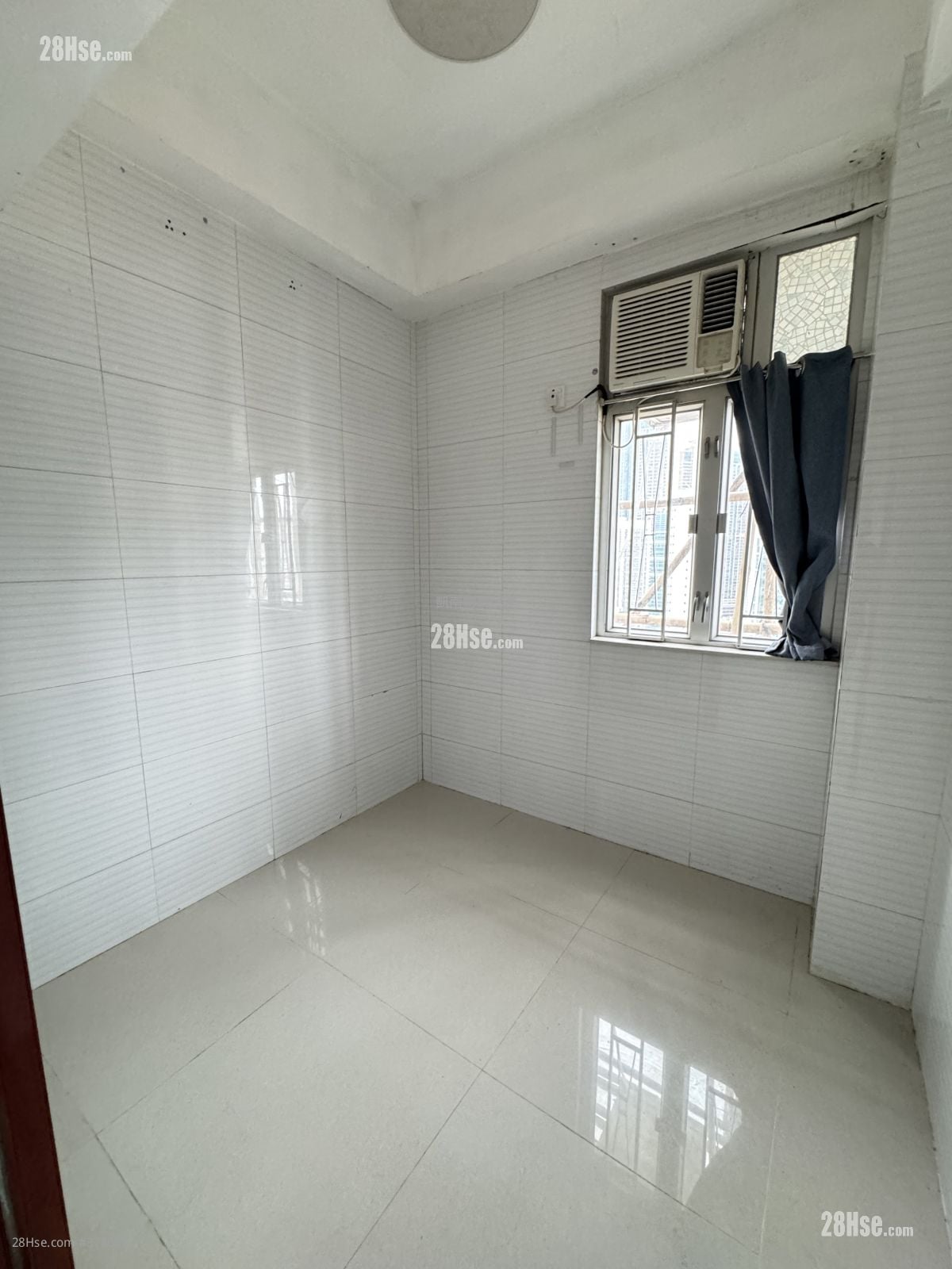 周合成大厦 售盘 306 平方尺