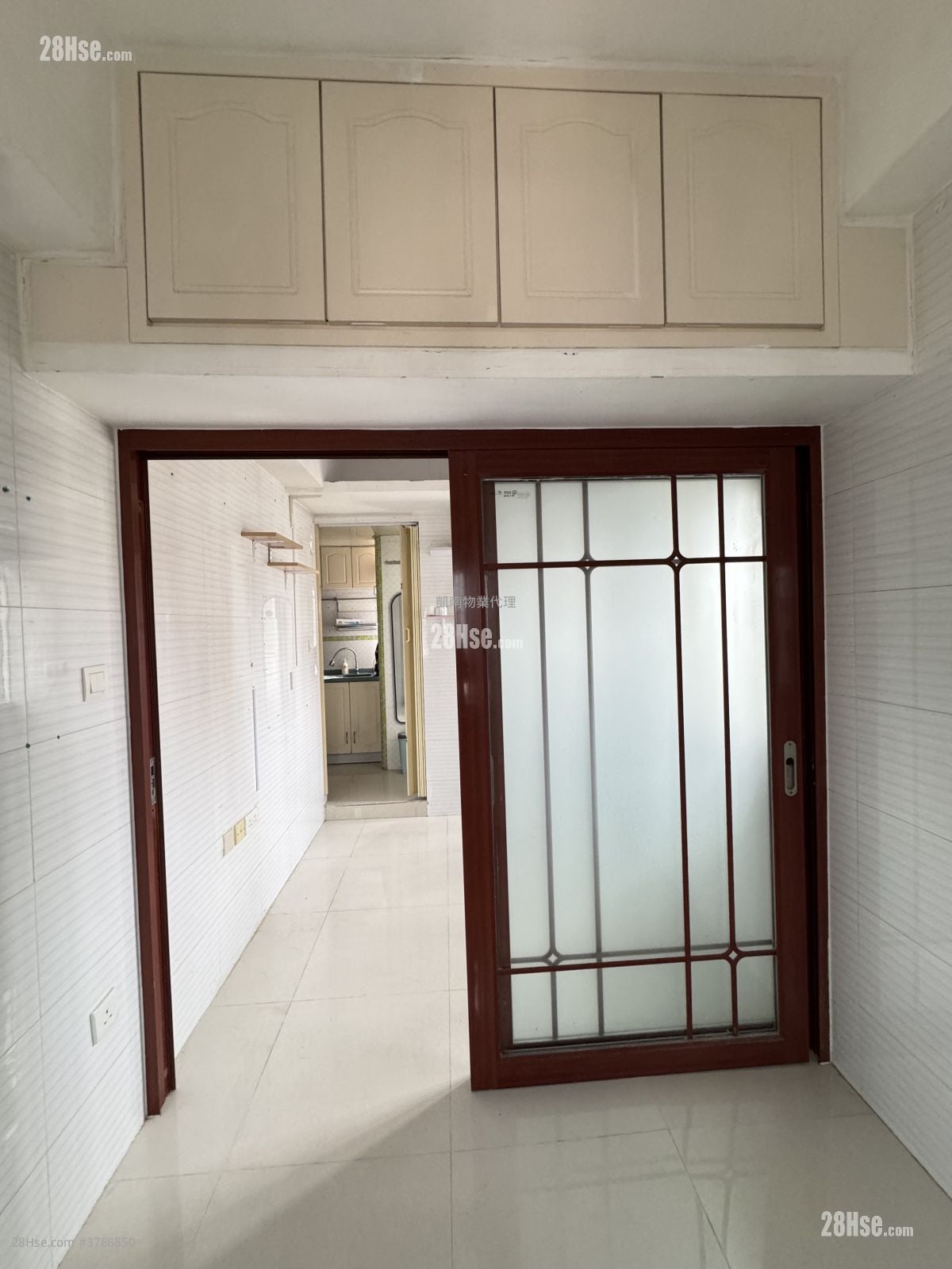 周合成大厦 售盘 306 平方尺