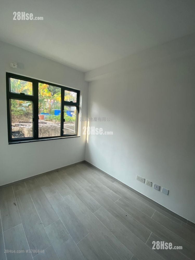 Village Sell 3 Bedrooms , 2 Bathrooms 700 ft²