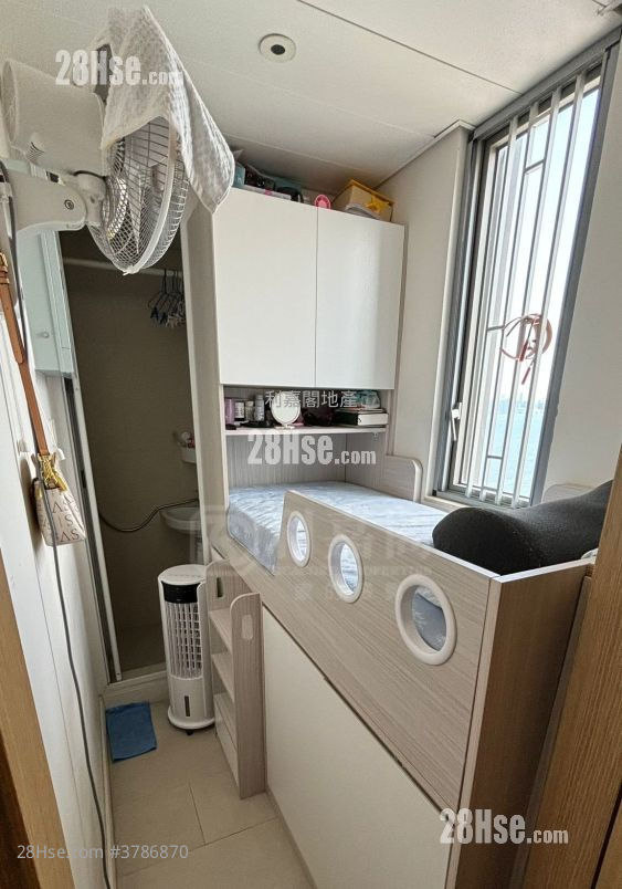 Peninsula East 售盘 4 房 999 平方尺