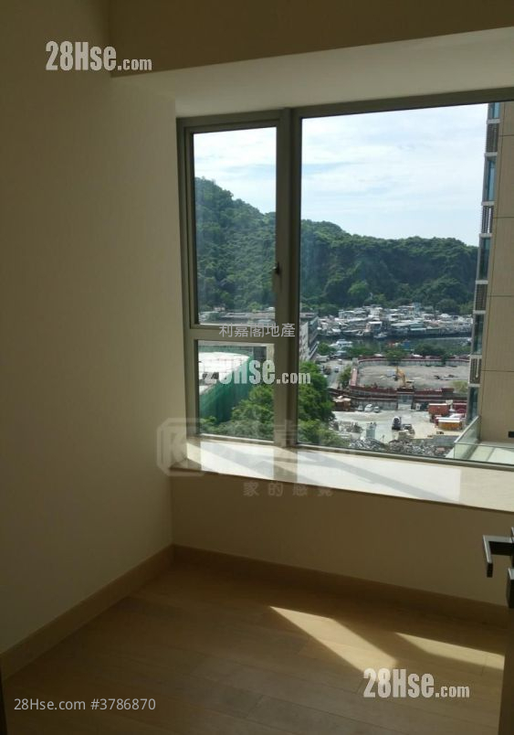 Peninsula East 售盘 4 房 999 平方尺