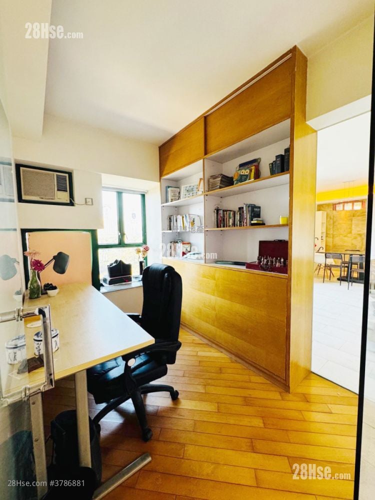 爱琴海岸 售盘 3 房 , 2 浴室 811 平方尺