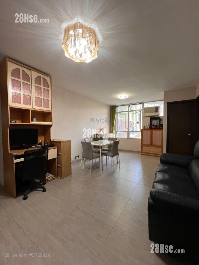 Kam Fung Court Sell 3 Bedrooms , 2 Bathrooms 647 ft²