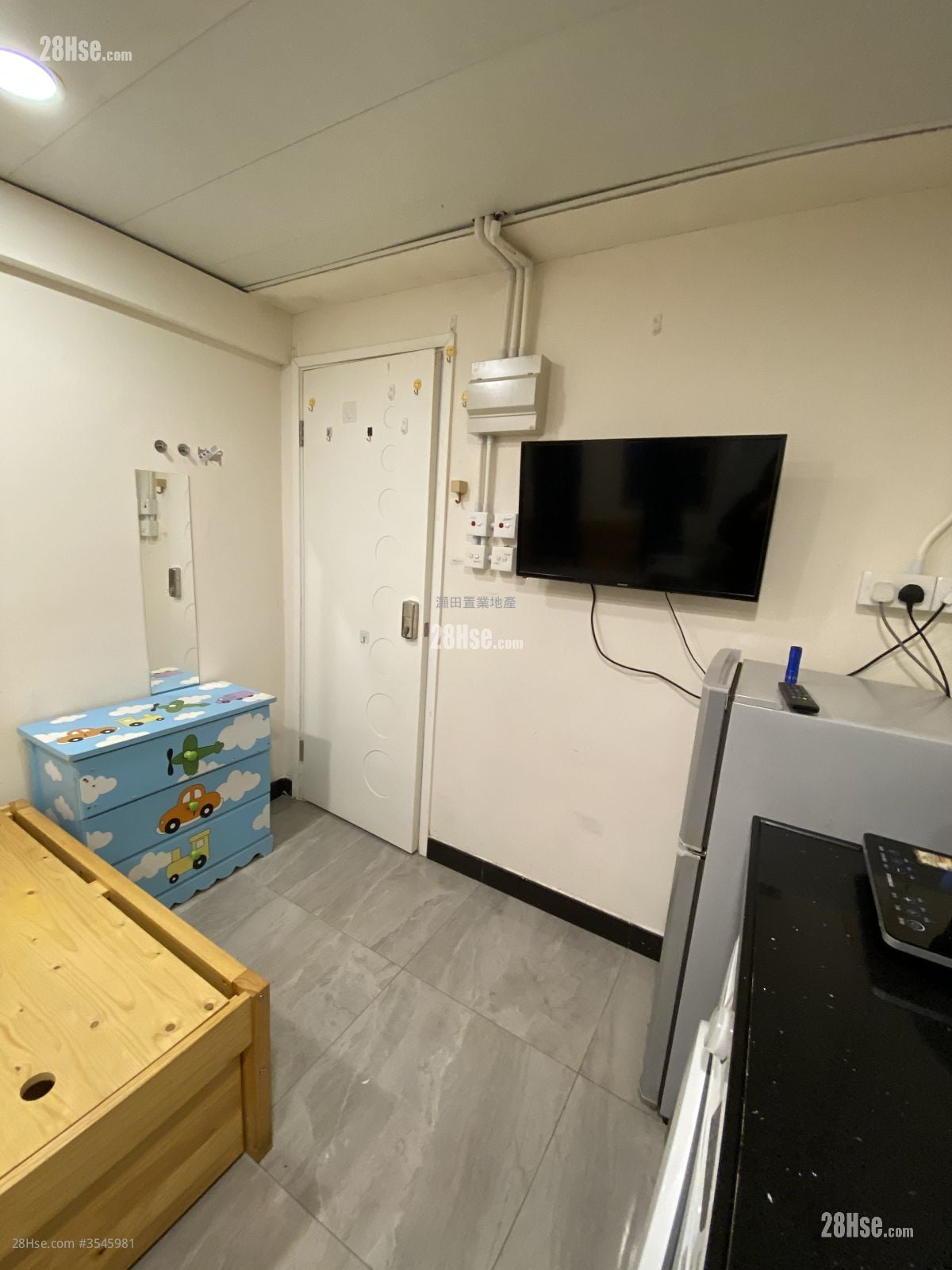 单幢楼房 租盘 开放式间隔 , 1 浴室 120 平方尺