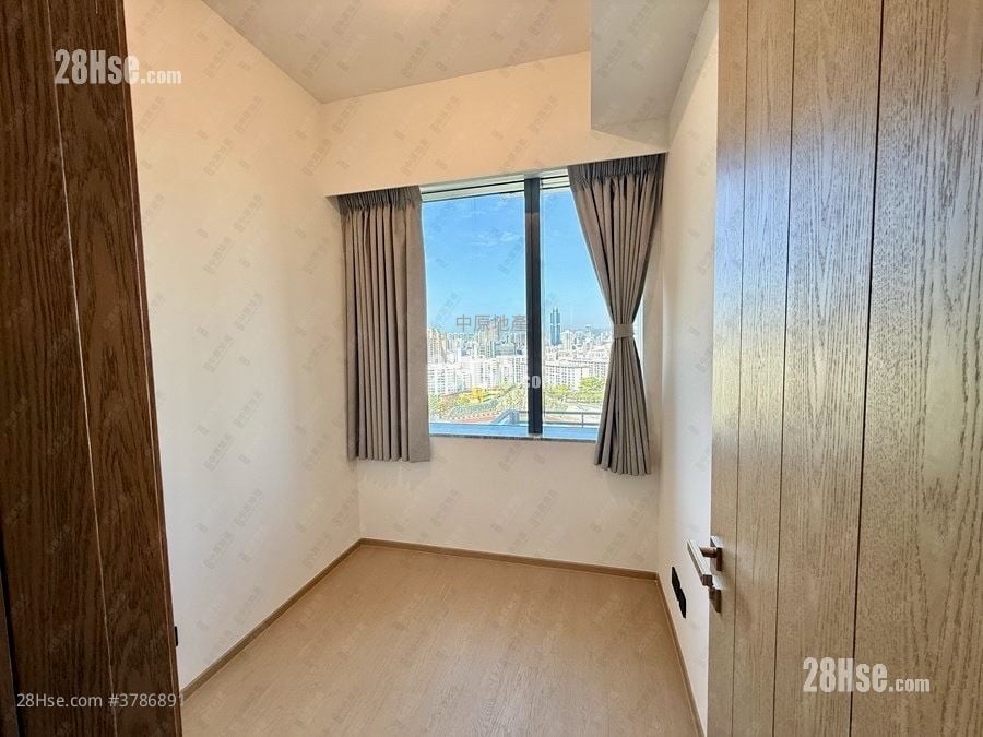 In One Rental 2 Bedrooms , 1 Bathroom 522 ft²