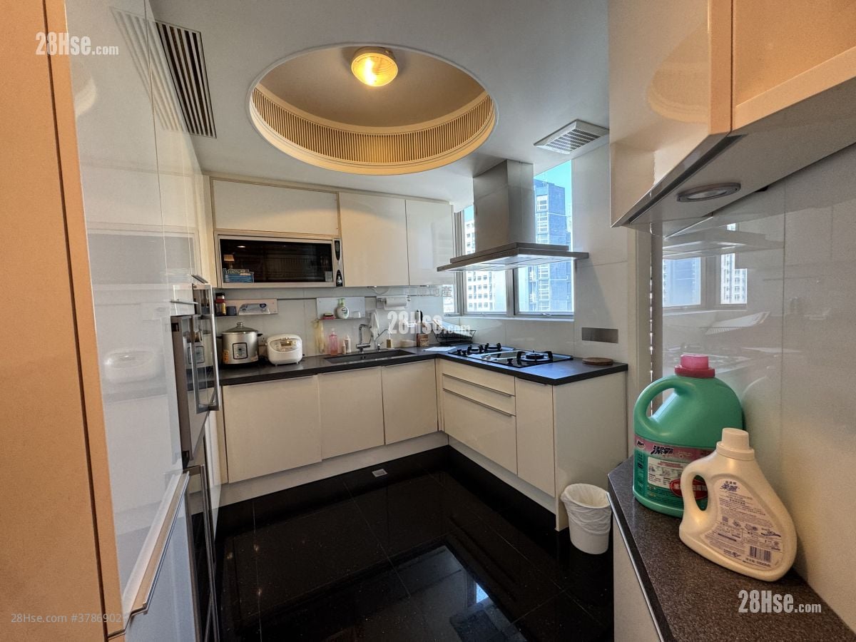 毕架山峰 售盘 4 房 1,459 平方尺