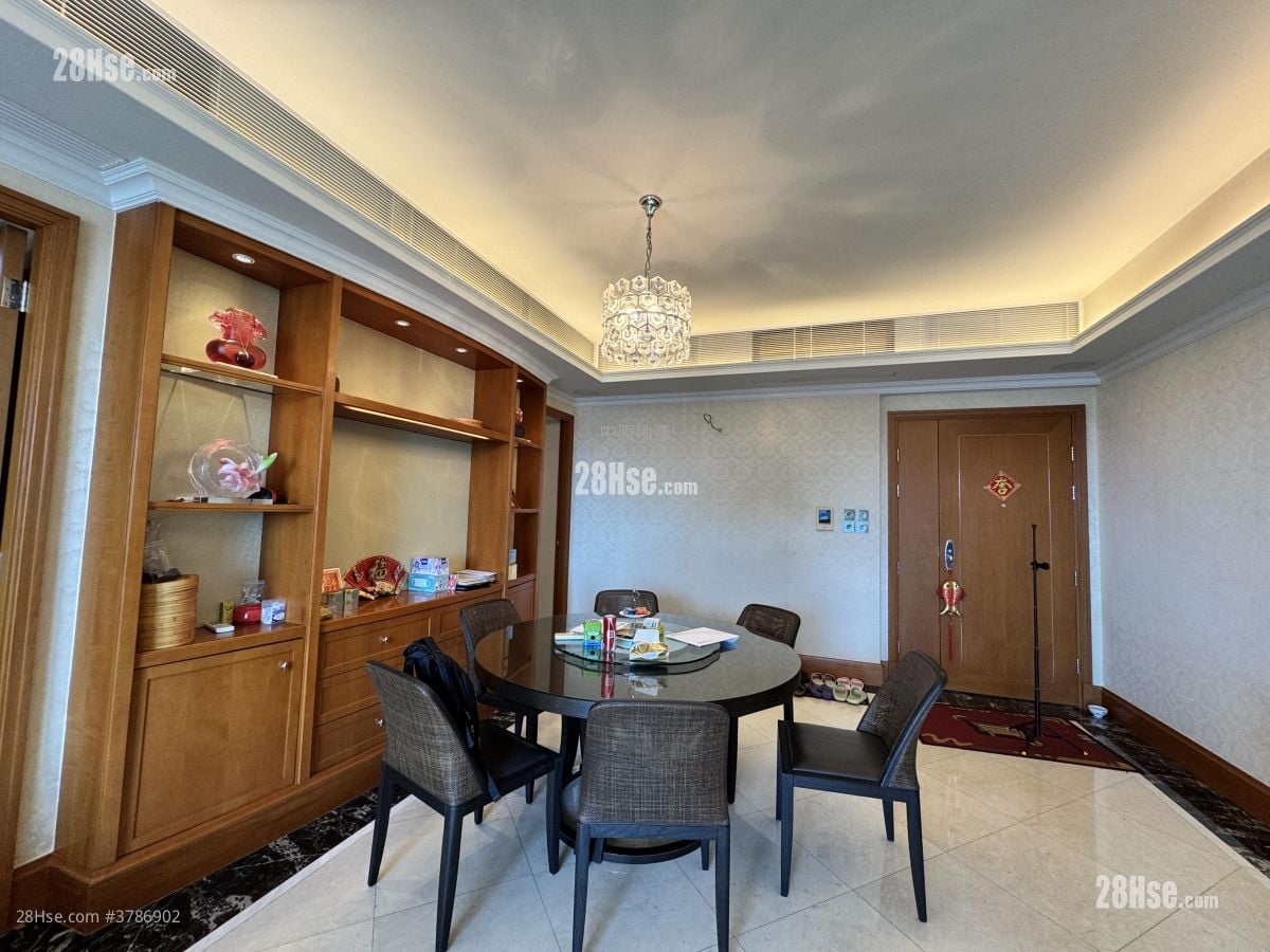 毕架山峰 售盘 4 房 1,459 平方尺