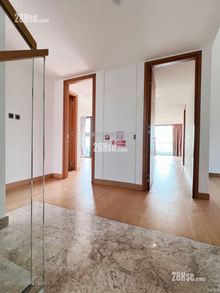 Peak Castle Sell 4 Bedrooms , 4 Bathrooms 3,357 ft²