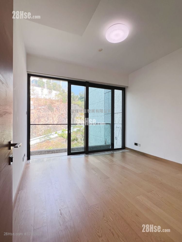 Peak Castle Sell 4 Bedrooms , 4 Bathrooms 3,357 ft²