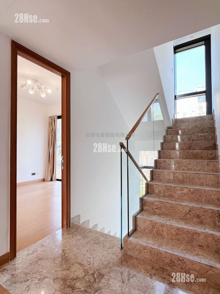 Peak Castle Sell 4 Bedrooms , 4 Bathrooms 3,357 ft²