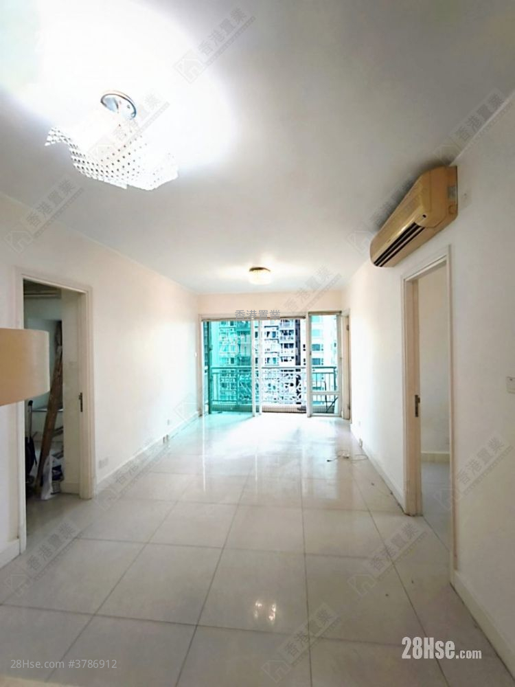 Metro Town Sell 3 Bedrooms 594 ft²