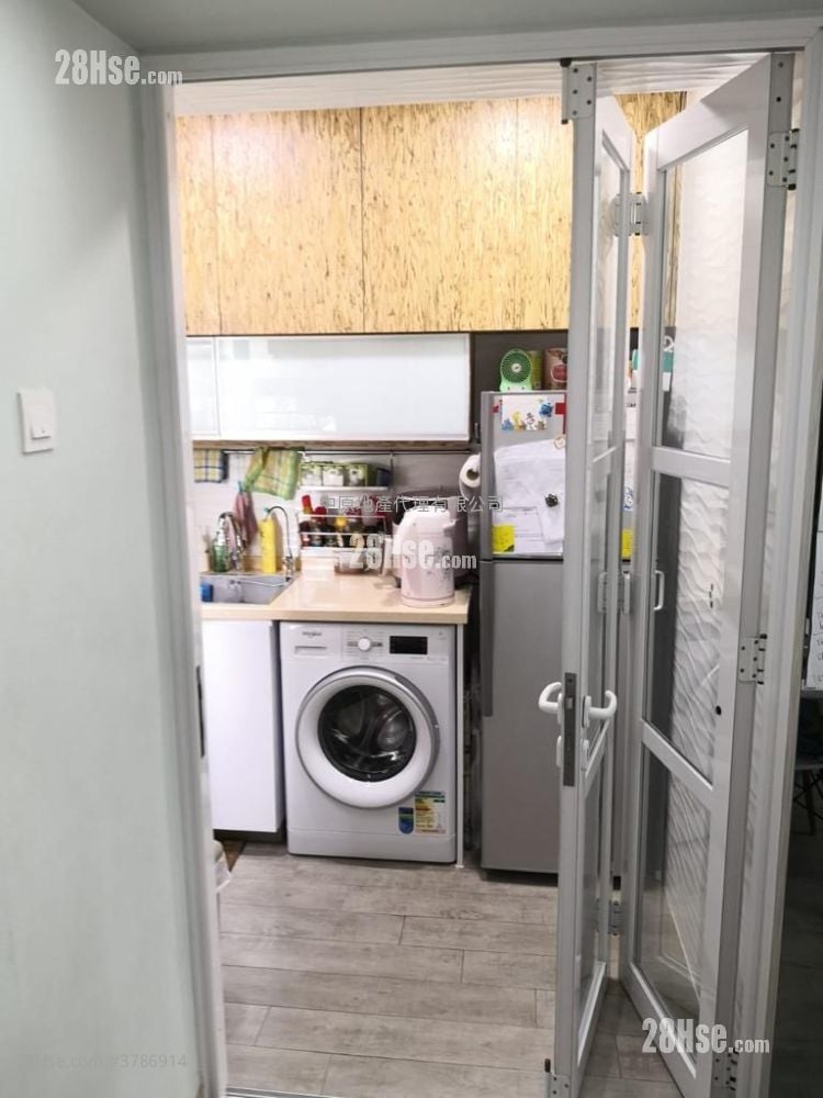 新达广场 租盘 489 平方尺