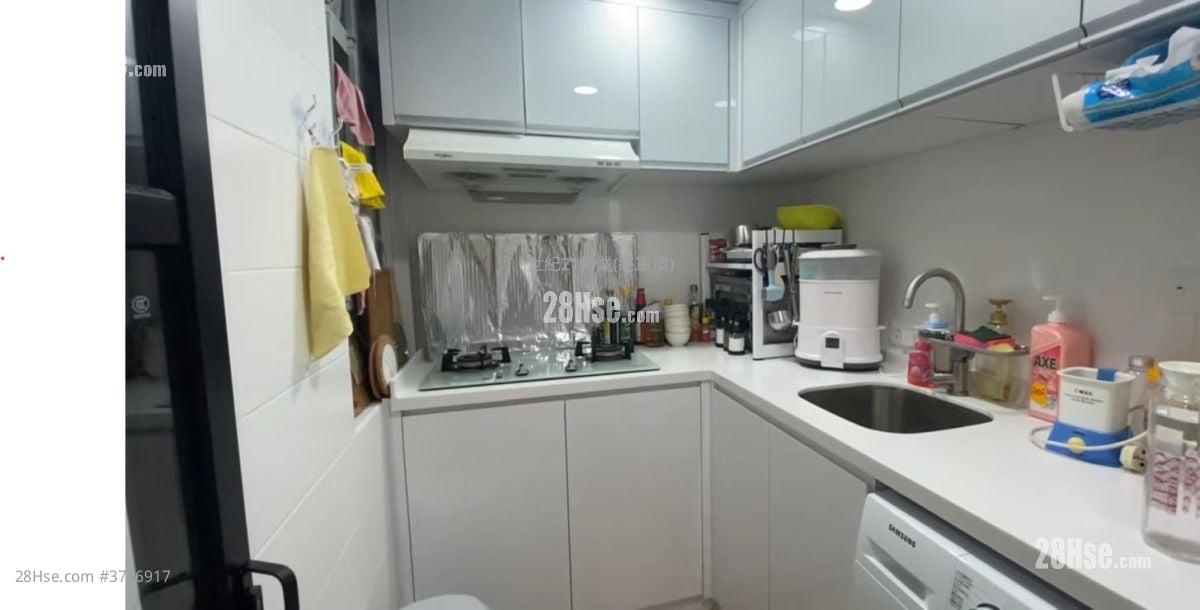 Yung Ming Court Sell 2 Bedrooms , 1 Bathroom 382 ft²