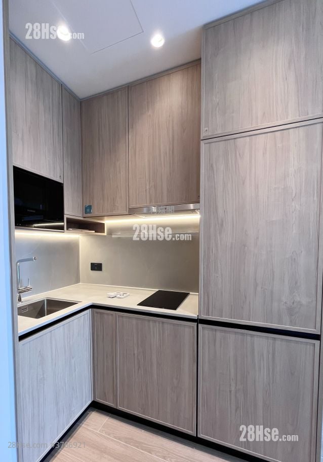 Hava Sell 2 Bedrooms , 1 Bathroom 377 ft²