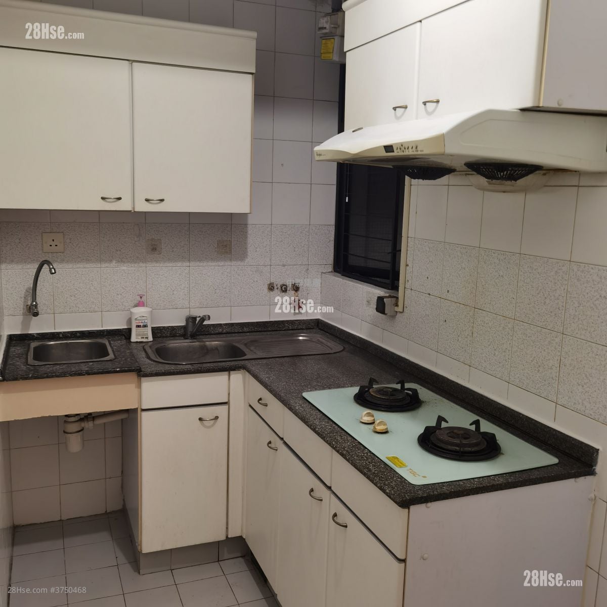 骏发花园 租盘 2 房 , 1 浴室 478 平方尺