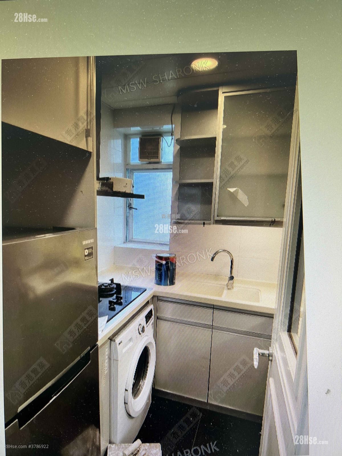 城中駅 售盘 3 房 , 1 浴室 594 平方尺