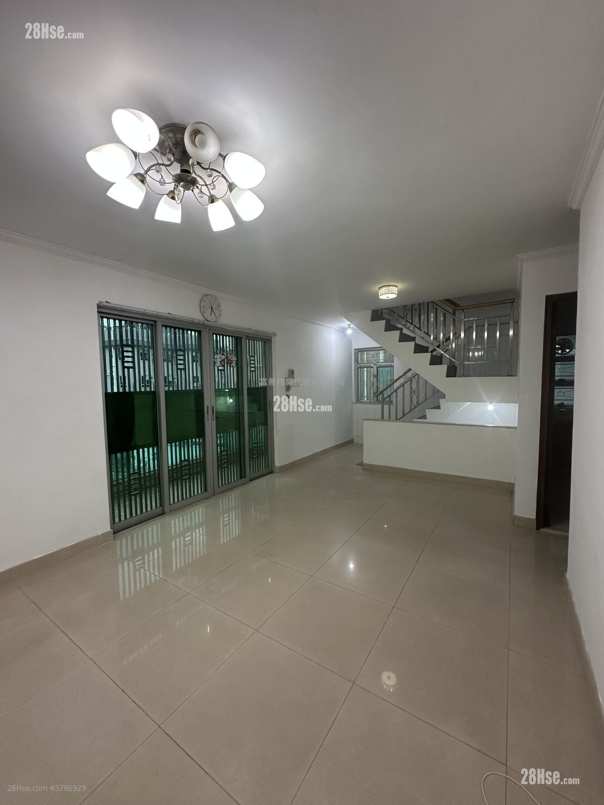 村屋 租盘 3 房 , 1 浴室 653 平方尺