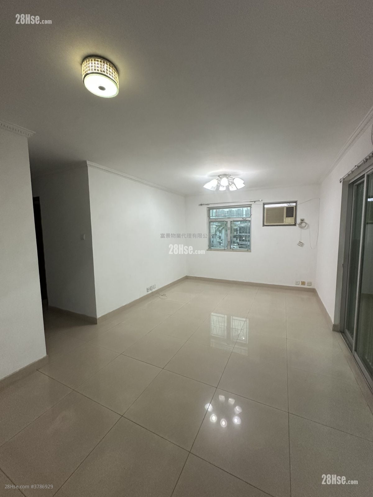 村屋 租盘 3 房 , 1 浴室 653 平方尺