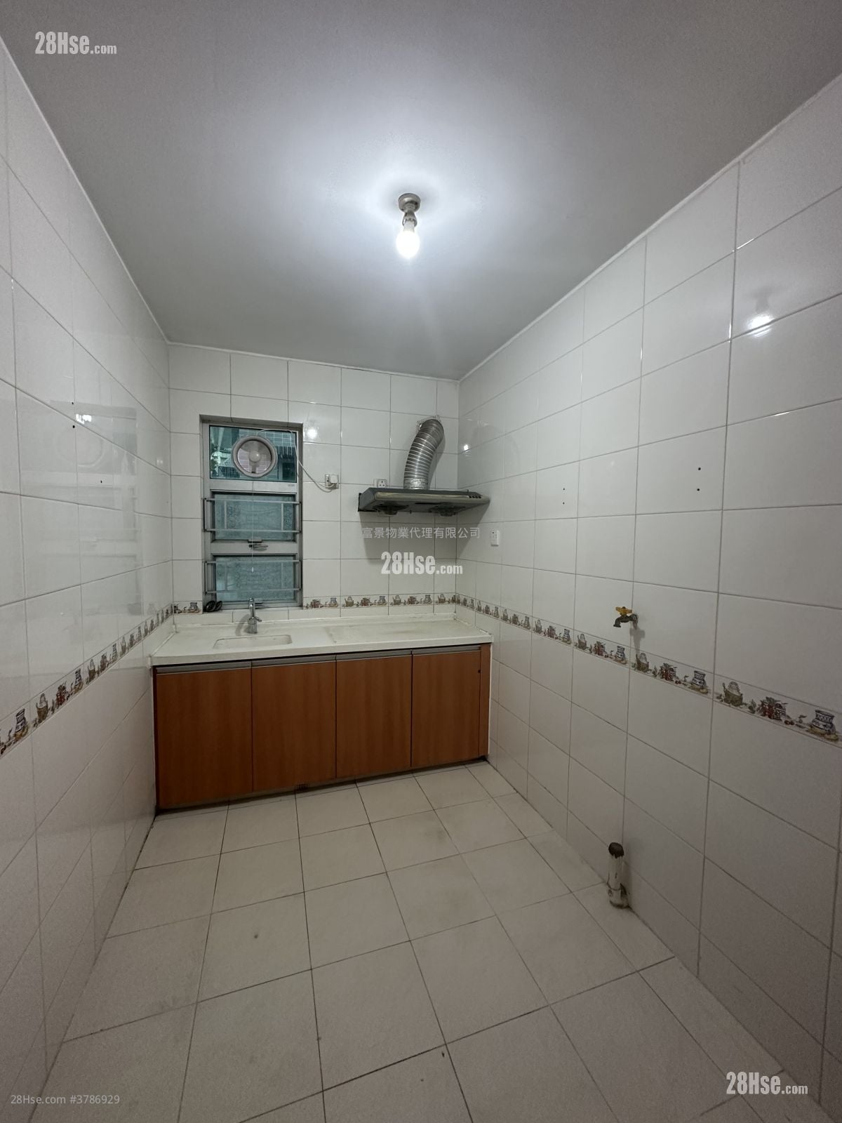 村屋 租盘 3 房 , 1 浴室 653 平方尺