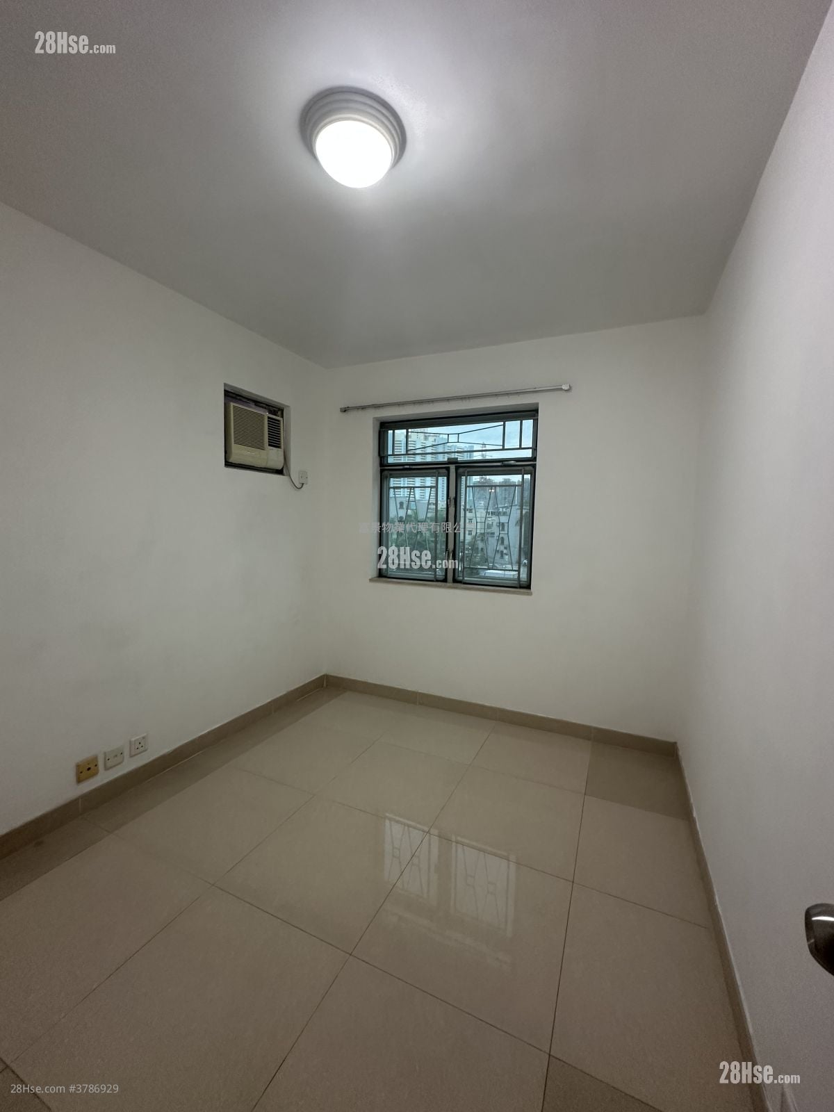 村屋 租盘 3 房 , 1 浴室 653 平方尺