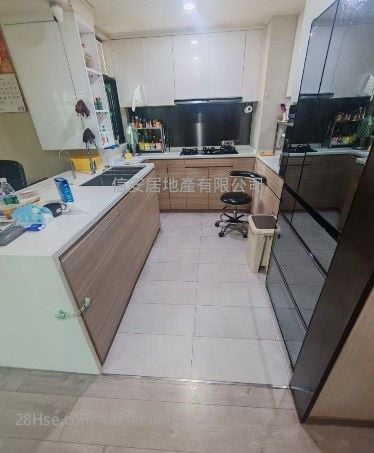 翠峰小筑 售盘 2 房 , 2 浴室 825 平方尺