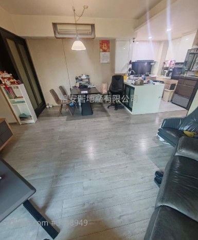 翠峰小筑 售盘 2 房 , 2 浴室 825 平方尺