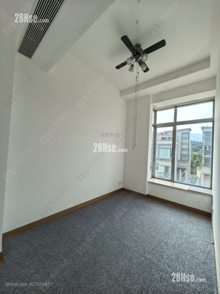 bedroom 1: The Green Sell 3 Bedrooms , 4 Bathrooms 2,039 ft²