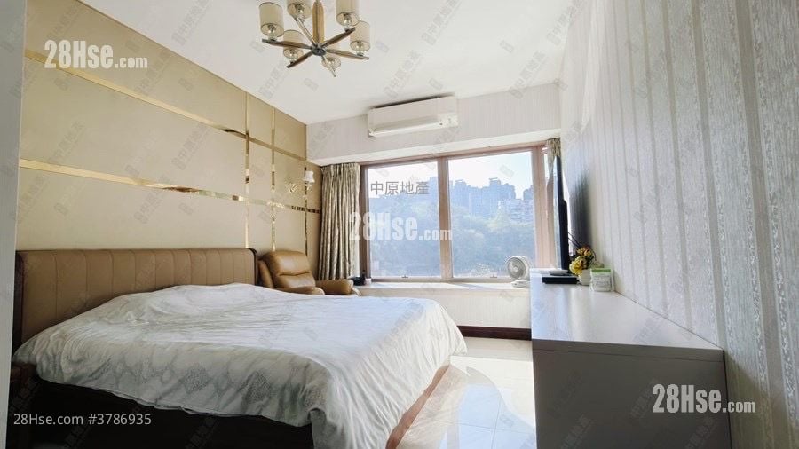 Celestial Heights Sell 4 Bedrooms 1,567 ft²