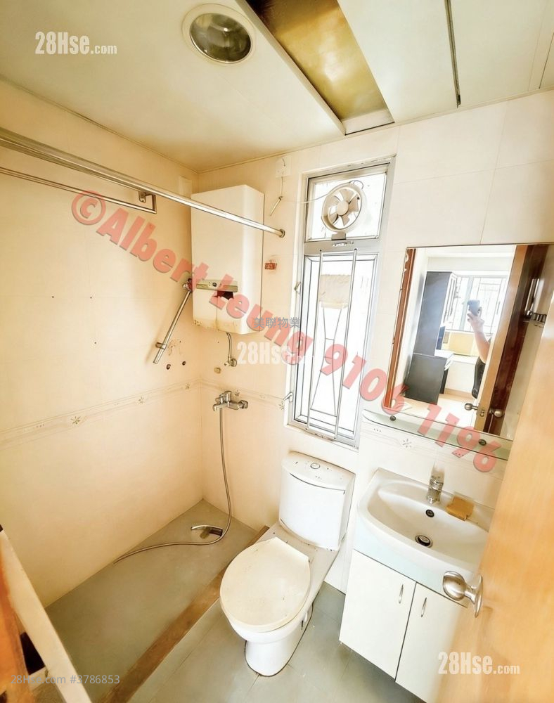 Hilton Plaza Sell 2 Bedrooms , 1 Bathroom 427 ft²