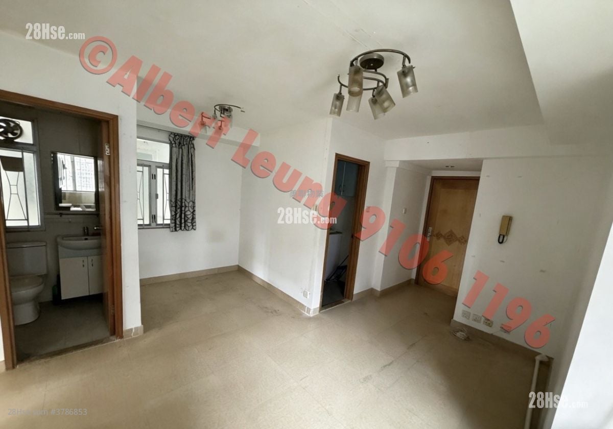 Hilton Plaza Sell 2 Bedrooms , 1 Bathroom 427 ft²