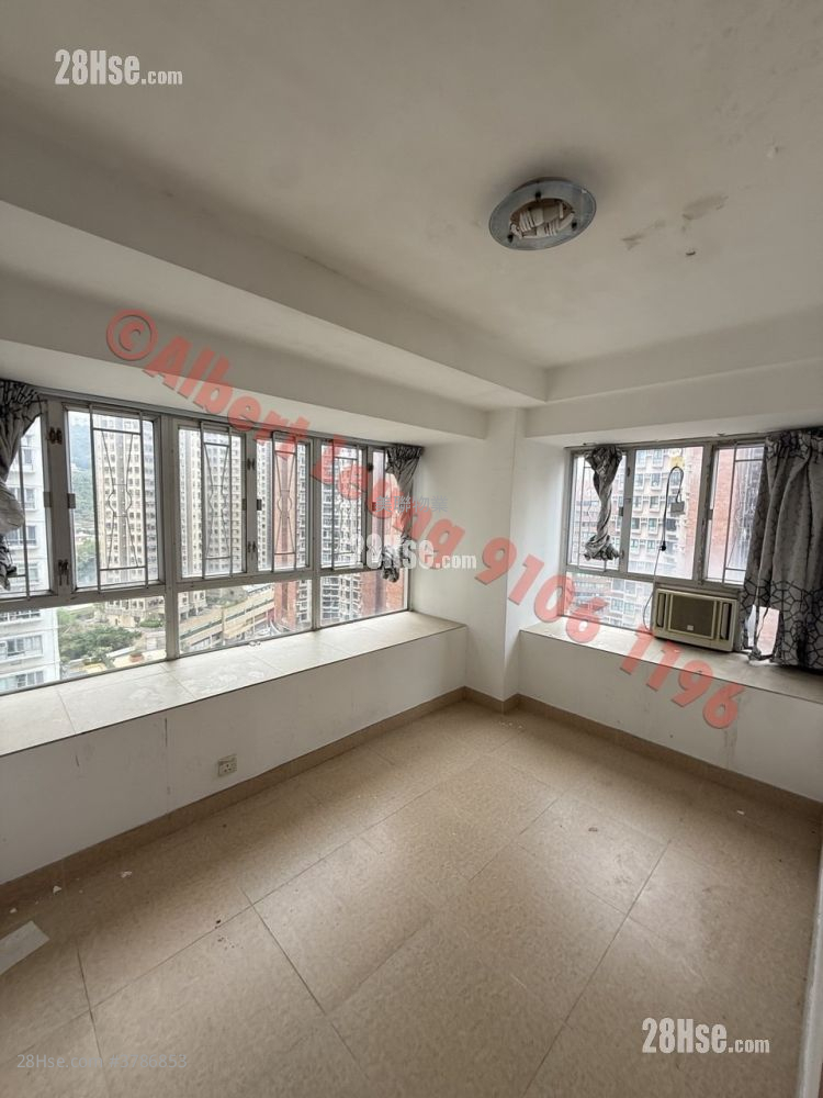Hilton Plaza Sell 2 Bedrooms , 1 Bathroom 427 ft²