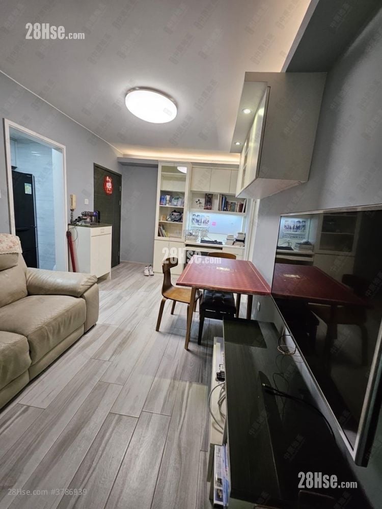 Sunningdale Garden Sell 2 Bedrooms 428 ft²