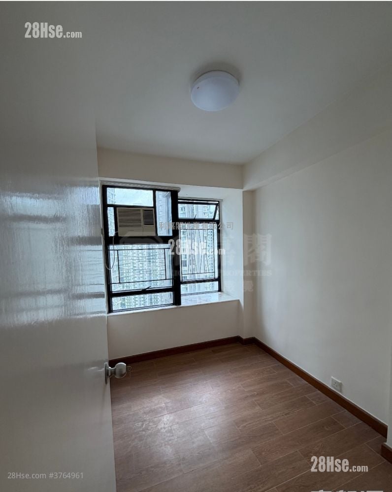 康怡花园 售盘 2 房 , 1 浴室 461 平方尺