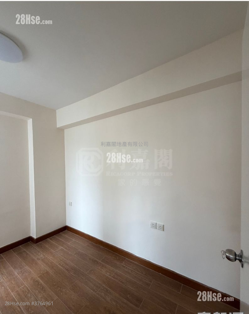 康怡花园 售盘 2 房 , 1 浴室 461 平方尺