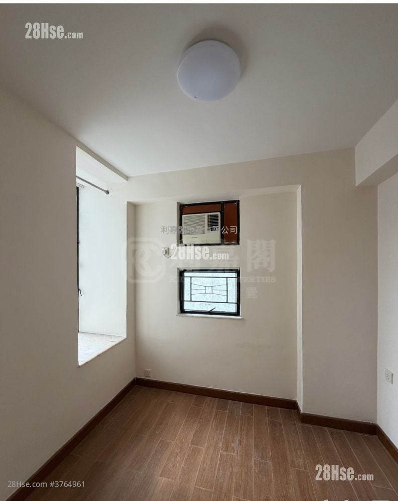 康怡花园 售盘 2 房 , 1 浴室 461 平方尺