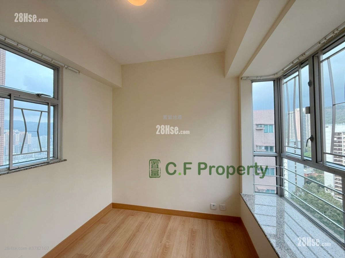 Greenknoll Court Rental 2 Bedrooms , 1 Bathroom