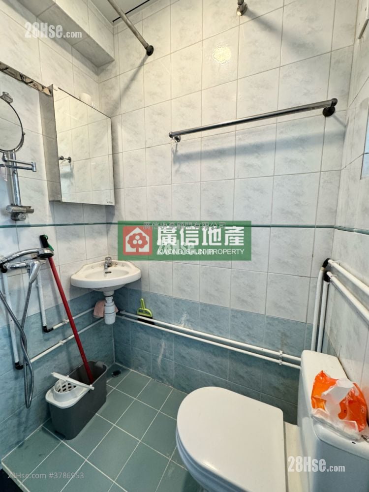 Shun King Building Sell Studio , 1 Bathroom 222 ft²