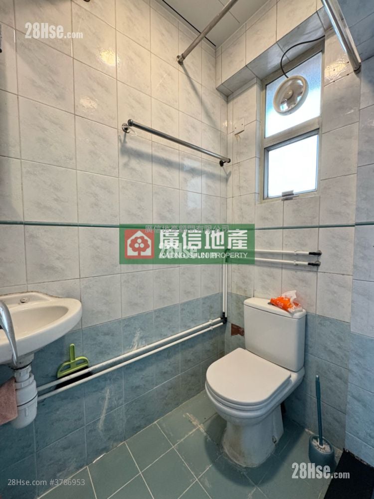 Shun King Building Sell Studio , 1 Bathroom 222 ft²