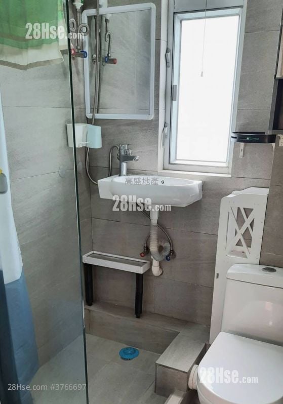 Sun Wan House Sell 294 ft²