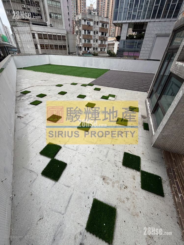 Royal Building Sell 3 Bedrooms , 1 Bathroom 374 ft²