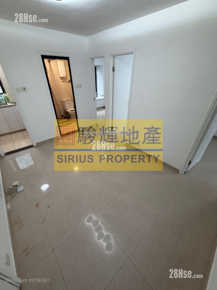 Royal Building Sell 3 Bedrooms , 1 Bathroom 374 ft²