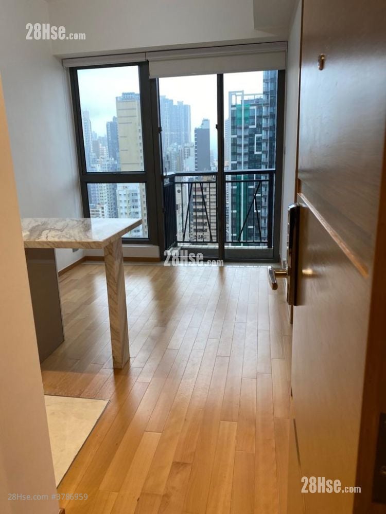 The Met. Sublime Sell 1 Bedroom , 1 Bathroom 259 ft²