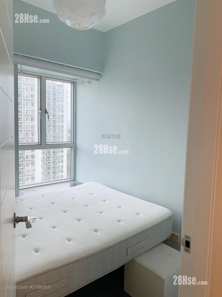 Summit Terrace Sell 2 Bedrooms , 1 Bathroom 450 ft²