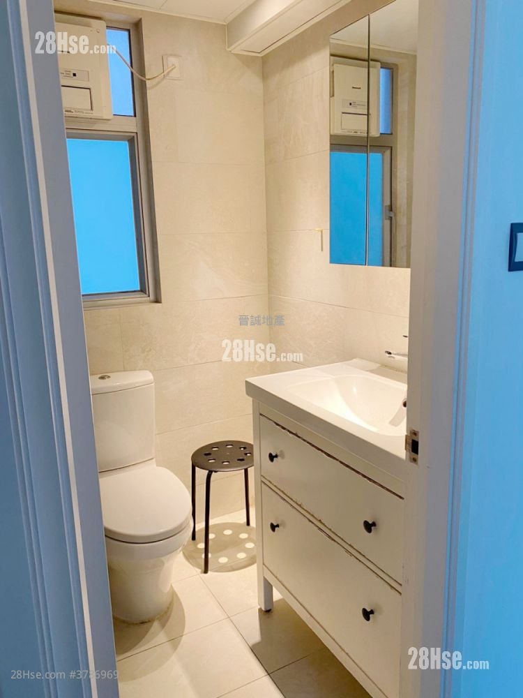 Summit Terrace Sell 2 Bedrooms , 1 Bathroom 450 ft²