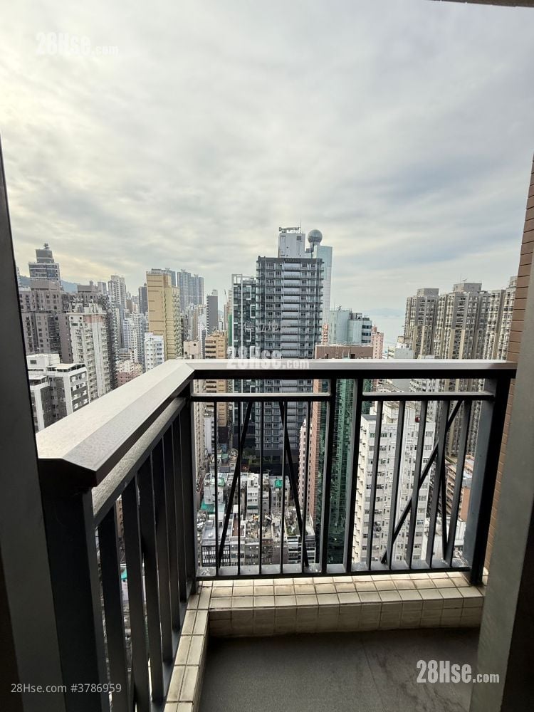 The Met. Sublime Sell 1 Bedroom , 1 Bathroom 259 ft²