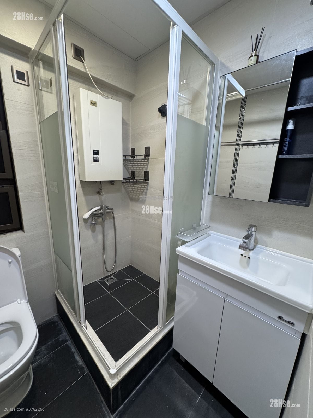 宝怡大厦 租盘 2 房 , 1 浴室 385 平方尺